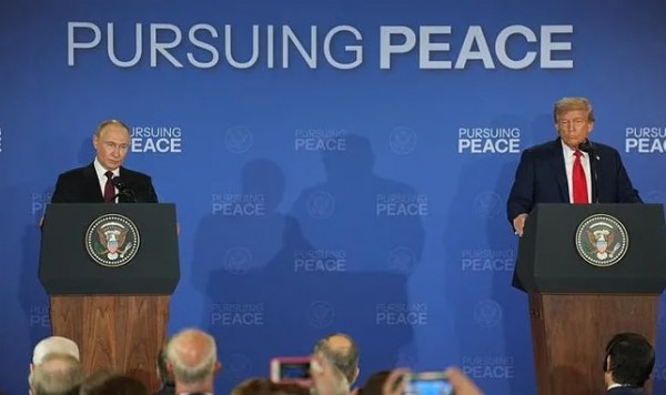 Trump, Putin ile görüşmesinin ardından açıkladı! 'Macaristan'da bir araya geleceğiz'